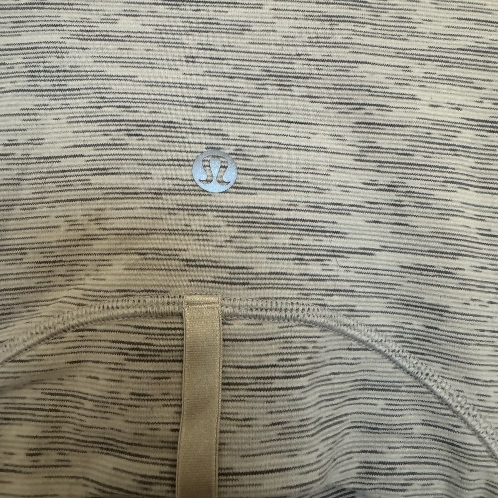 Lululemon define jacket size 6